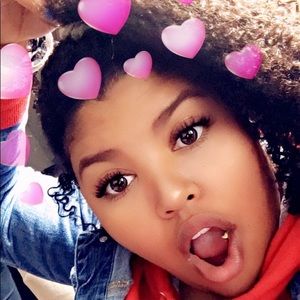 Meet your Posher, Tasia